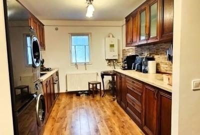 Apartament cu 4 camere decomandat în Cug - 3