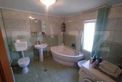 Casă cu 4 camere cu Teren 2000 Mp în Central - 4