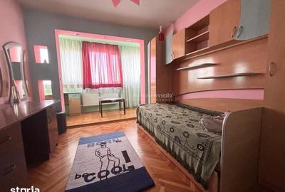 Apartament cu 3 camere decomandat în Decebal - 3
