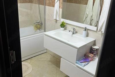 Apartament cu 3 camere decomandat în Central - 1