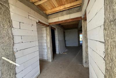 Casă cu 3 camere în Aluniș - 7