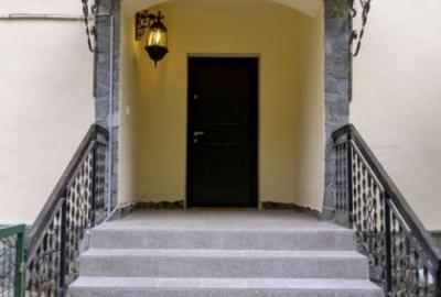 Refugiu de Vis in Cornu Priveli?te Panoramica ?i Apu - 1