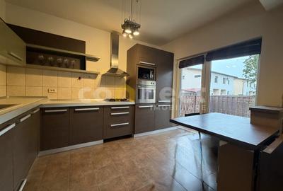 Duplex cu 4 camere cu Canalizare în Florești - 10