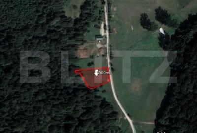 Teren de 1900 mp, în Central