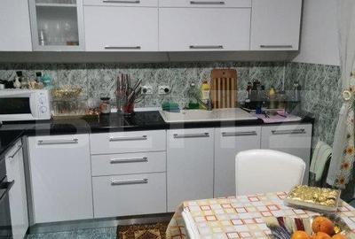 Casă cu 2 camere cu Teren 6500 Mp în Central - 8