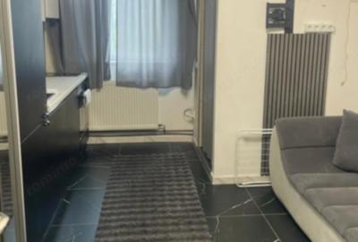 Garsonieră semidecomandată în Titan