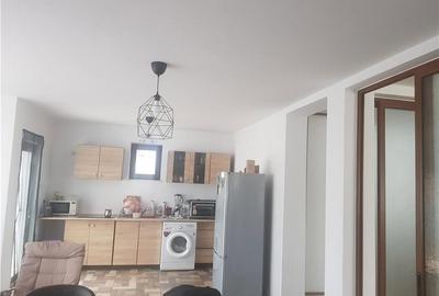 Casă cu 5 camere cu Teren 600 Mp în Cazasu - 1