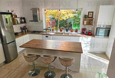 Casă cu 6 camere cu Teren 237 Mp în Mamaia - 6