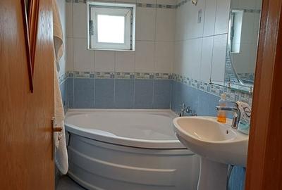 Apartament cu 3 camere decomandat în 13 Septembrie - 5