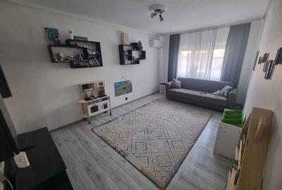 Apartament cu 3 camere decomandat în Central - 2