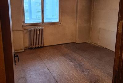 Apartament cu 3 camere decomandat în Tei - 9