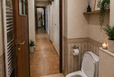 Apartament cu 4 camere decomandat în Central - 2