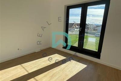 Casă individuală cu 4 camere cu Teren 330 Mp în Central - 10