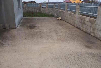 Casă cu Teren 5000 Mp în Central