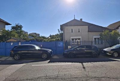 Casă cu 3 camere cu Garaj în Cetate - 1