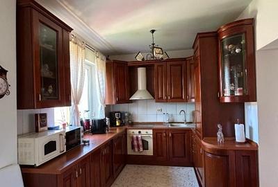 CASA DE VANZARE - complet mobilată și utilată