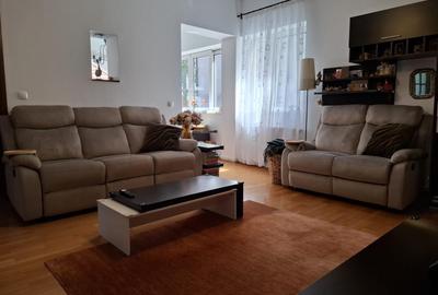 Apartament cu 3 camere decomandat în Cotroceni - 1