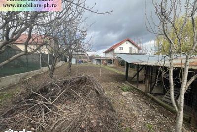 Casă cu 5 camere cu Teren 800 Mp în Păulești