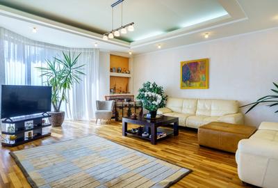 Casa deosebita cu 6 camere de vanzare in zona Andrei Muresanu - 12