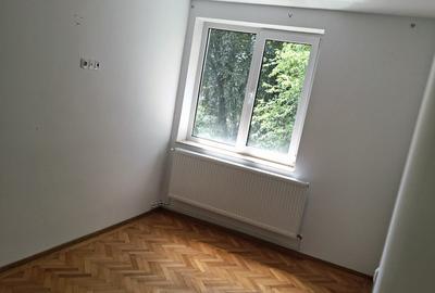 Citiți cu atenție anunțul !!!    Agenția Partener Imobiliar propune spre VÂNZARE - 4