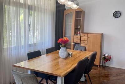 Casa spatioasa de inchiriat, zona Piata 1 Mai - 2