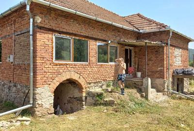Teren de 93 mp, în Densuș - 6