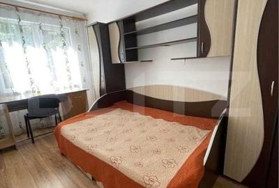 Apartament de inchiriat, cu 3 camere, 75 mp, zona Podul Ros - 3