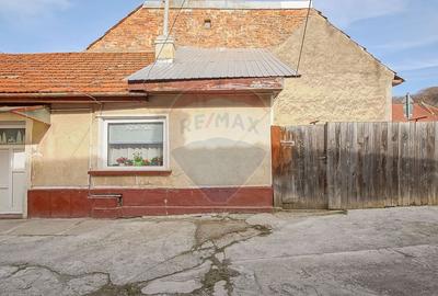 Casă cu 4 camere cu Teren 230 Mp în Carierei - 10