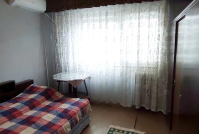 Apartament cu 2 camere decomandat în Apărătorii Patriei