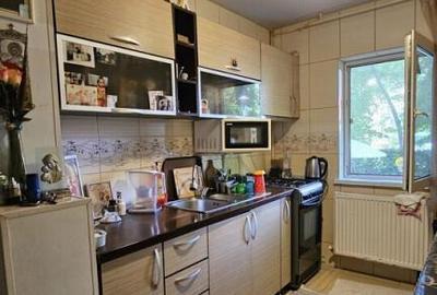 9 MAI - 3 cam dec, parter/4 la 83500 euro - 3