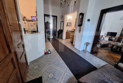 Apartament cu 4 camere decomandat în Neptun - 2