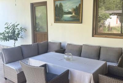 Casă cu 4 camere în Târgu Cărbunești - 5