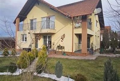 Casa deosebita cu teren generos situata in zona Rulmentul, Brasov - 2