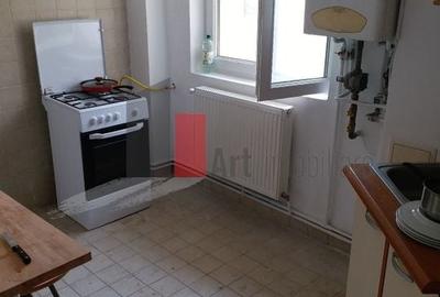 Oportunitate Unică! Vilă Spațioasă lângă Podul Grant, Ideală pentru Birouri - 7