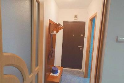 Apartament cu 2 camere semidecomandat în Micro 14
