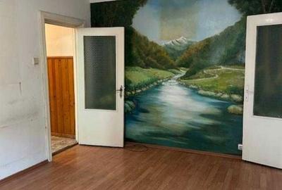 Apartament cu 3 camere semidecomandat în Iosia