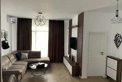 Apartament cu 3 camere în Universitate