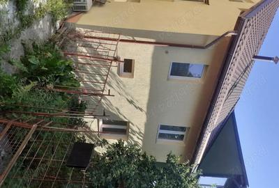 Casă cu 4 camere în Noua - 4