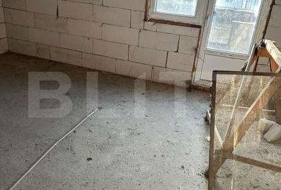 Casă cu 5 camere cu Teren 1000 Mp în Central