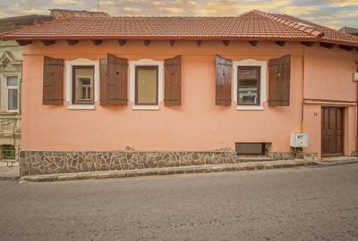 Casă individuală cu 3 camere cu Canalizare în Central - 3