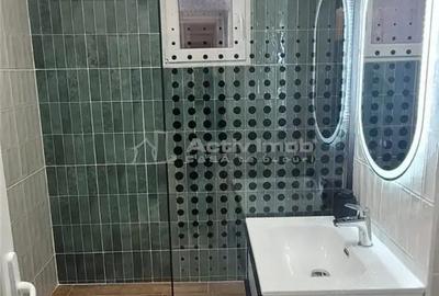 Apartament cu 3 camere decomandat în Micro 17 - 2