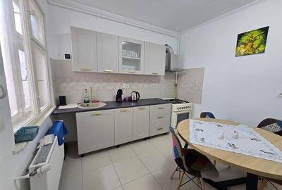 Casa cu doua apartamente in zona centrala Fagaras - 11