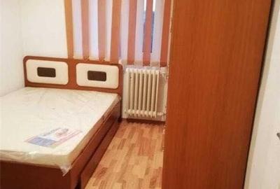 Apartament cu 3 camere semidecomandat, mobilat în Apărătorii Patriei