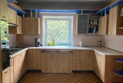 Casa de vacan?a la munte 7 camere IDEALA PENTRU INVESTI?IE - 4