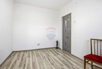 Apartament cu 3 camere de vanzare in zona Palat - 2