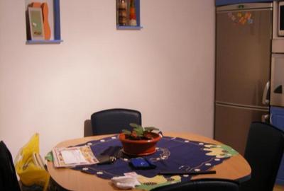 Apartament cu 3 camere decomandat în Pandurilor - 2