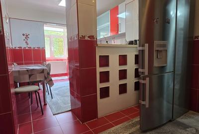 Apartament cu 3 camere decomandat, mobilat în Micro 3 - 14