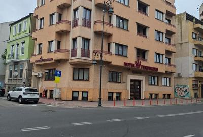 Spațiu comercial, de 28 mp, în Central