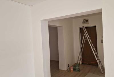 Apartament cu 3 camere decomandat în 1 Mai - 4