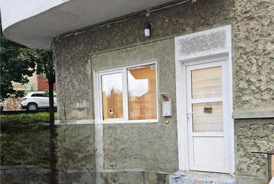 Spațiu comercial, de 28 mp, în Central - 1